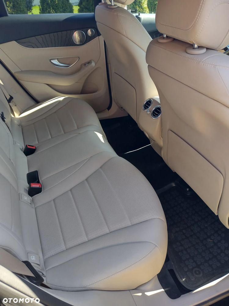 Mercedes-Benz GLC - 13