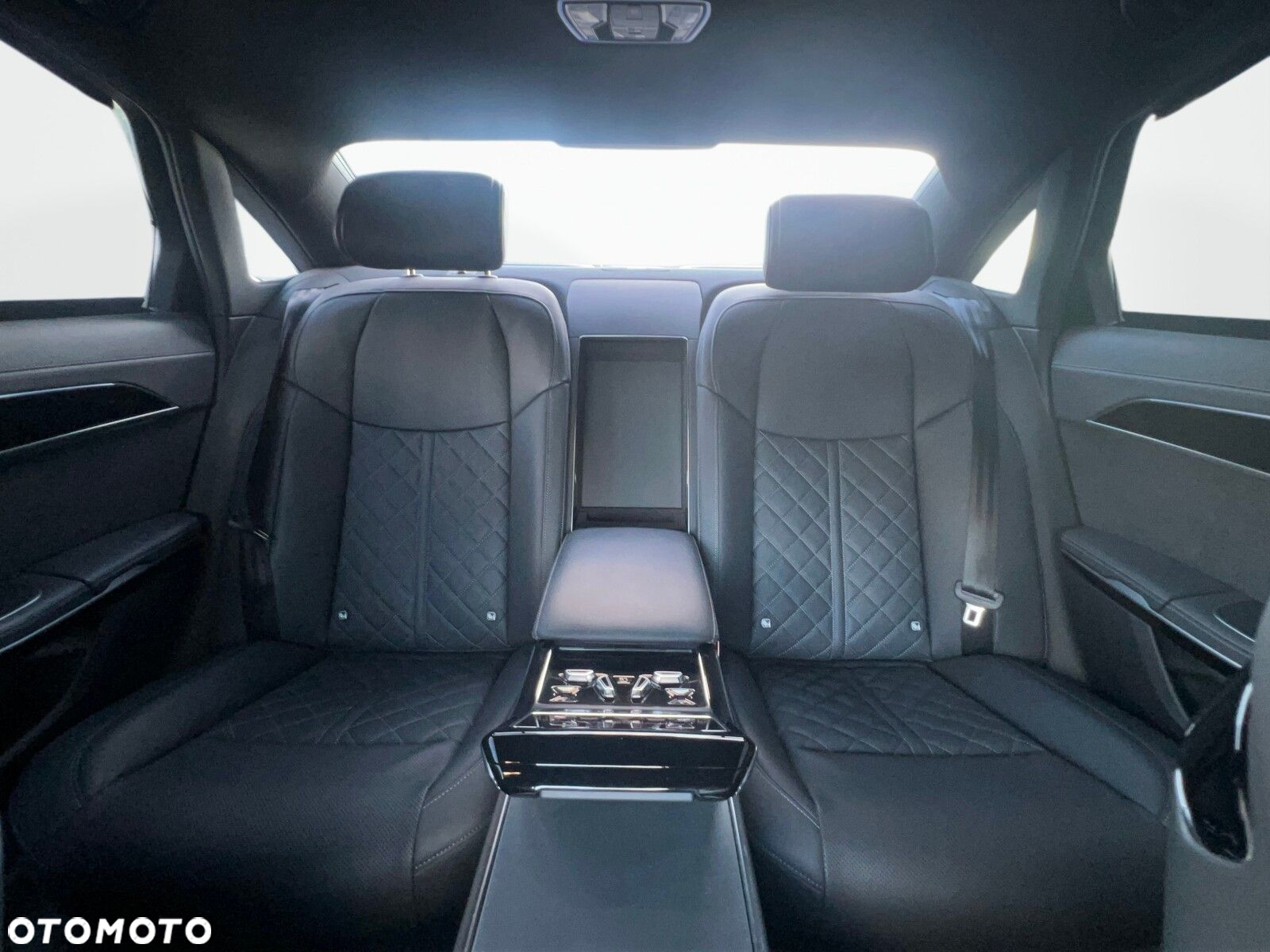 Audi A8 - 24