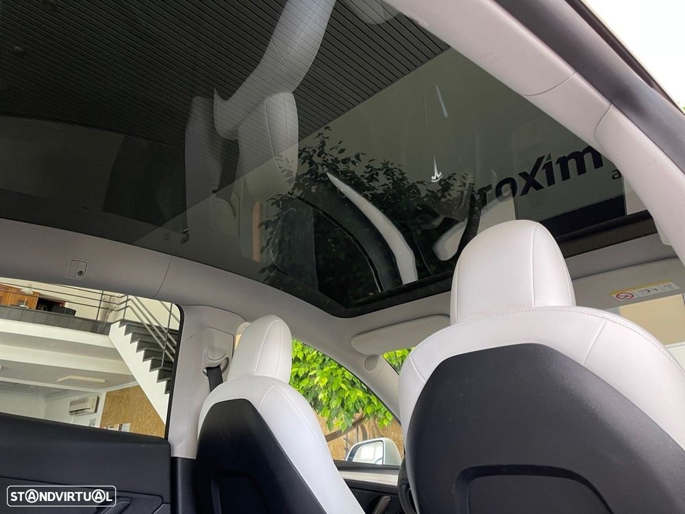 Tesla Model Y Long Range Tração Integral - 9