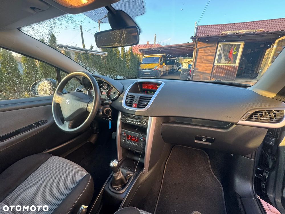 Peugeot 207 CC - 28
