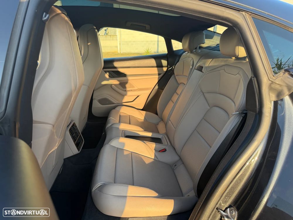 Porsche Taycan Standard - 23