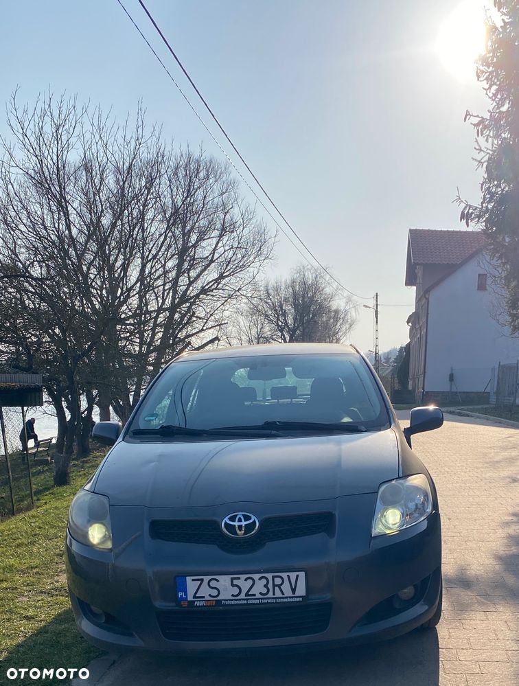 Toyota Auris 1.6 VVT-i Sol - 1