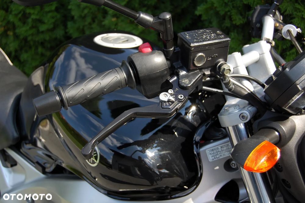 Yamaha FZ6 - 12