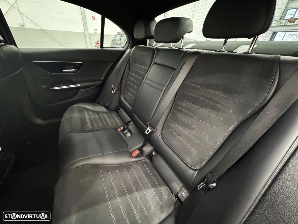 Mercedes-Benz C 300 d AMG Line - 33