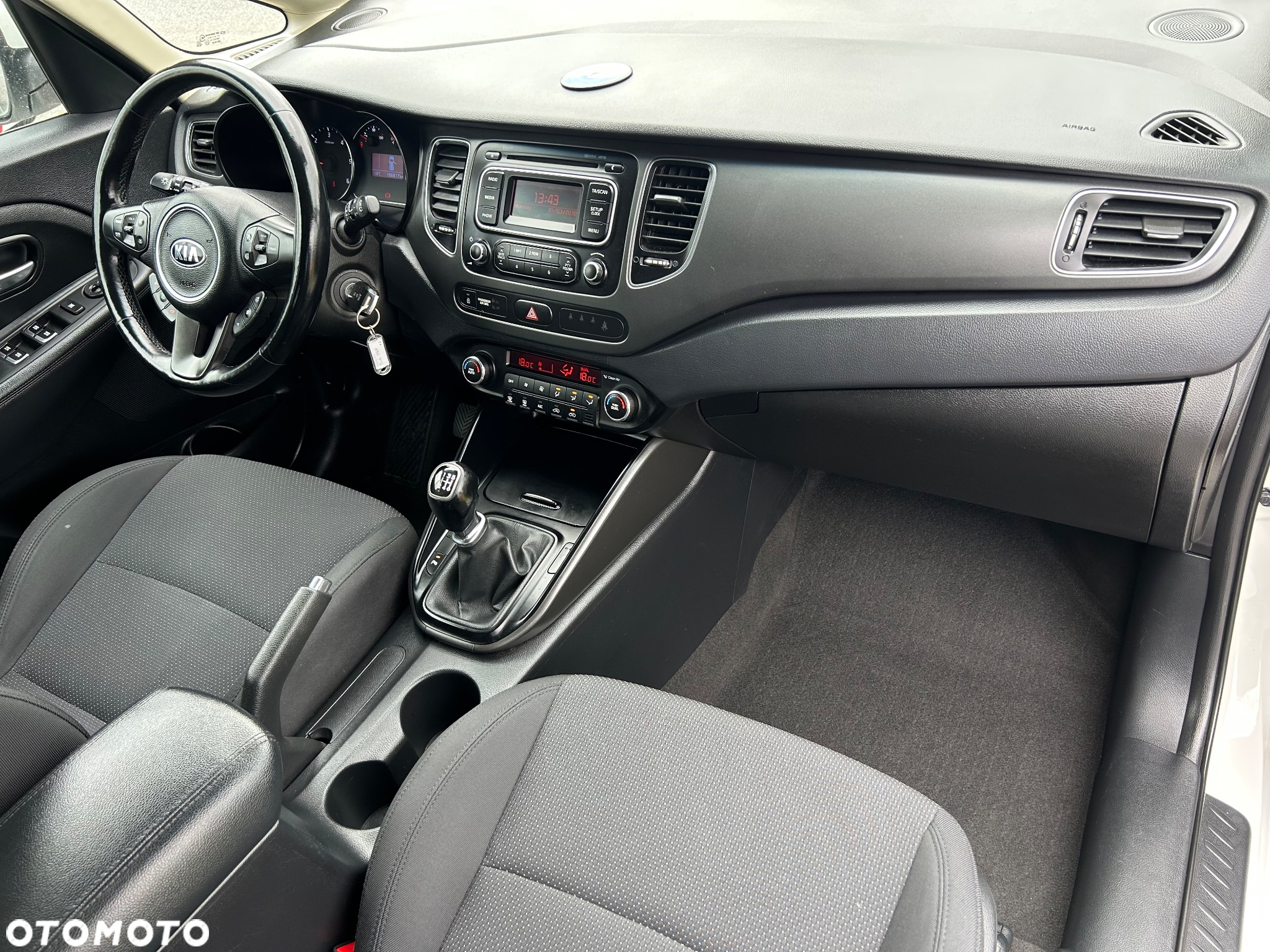 Kia Carens 1.7 CRDi 115 Dream-Team Edition - 13