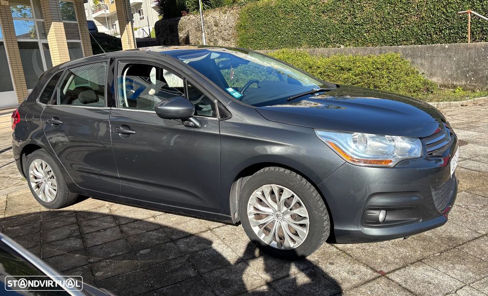 Citroën C4 HDi 90 Attraction - 2