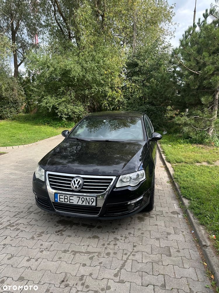 Volkswagen Passat 2.0 TDI Comfortline DSG - 2