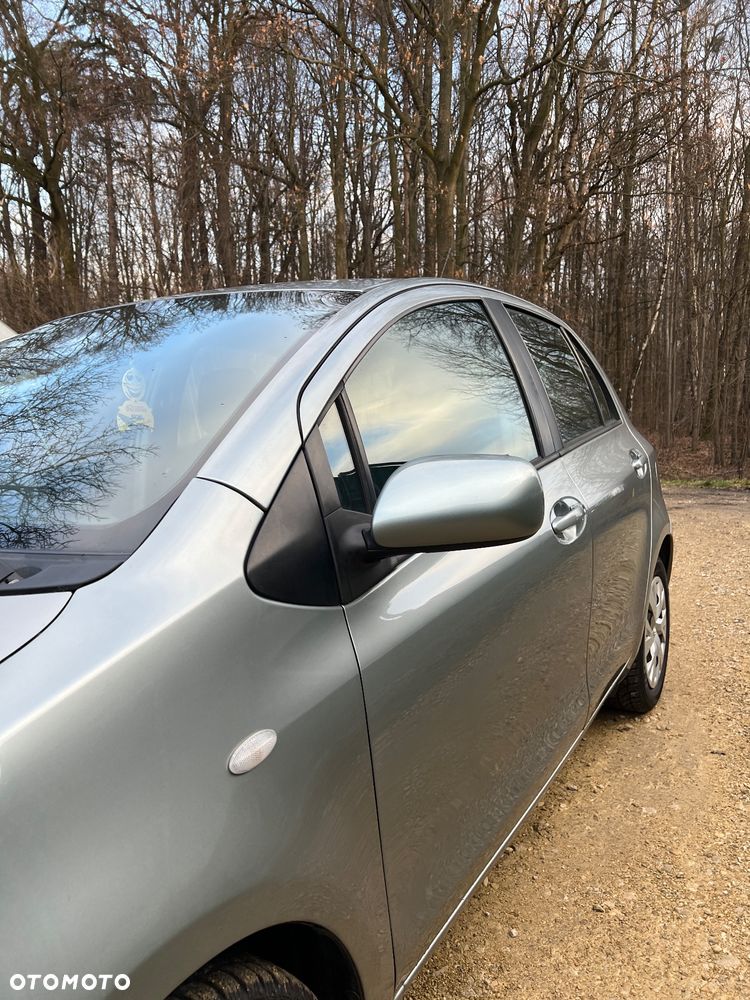 Toyota Yaris 1.3 Sol - 19