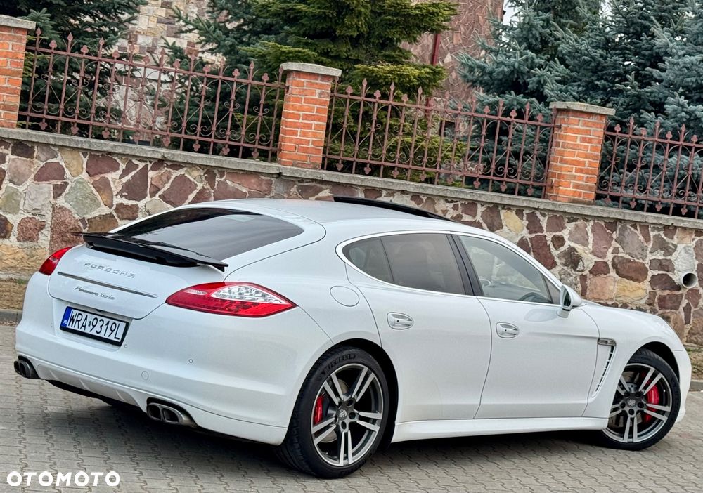 Porsche Panamera - 11