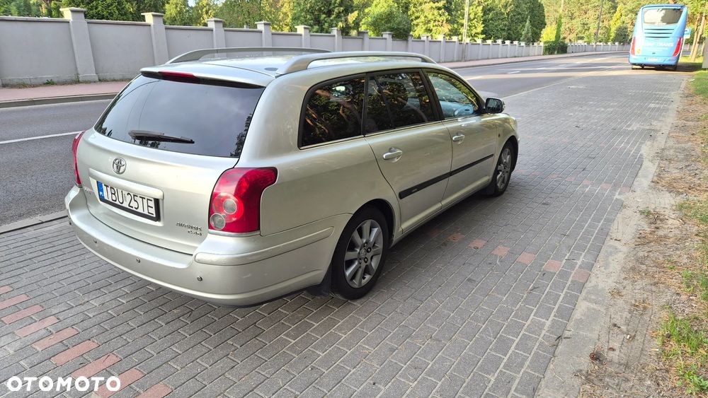 Toyota Avensis 2.2 D-4D Prestige - 4