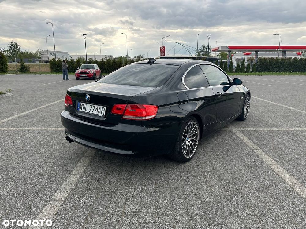 BMW Seria 3 325i - 5