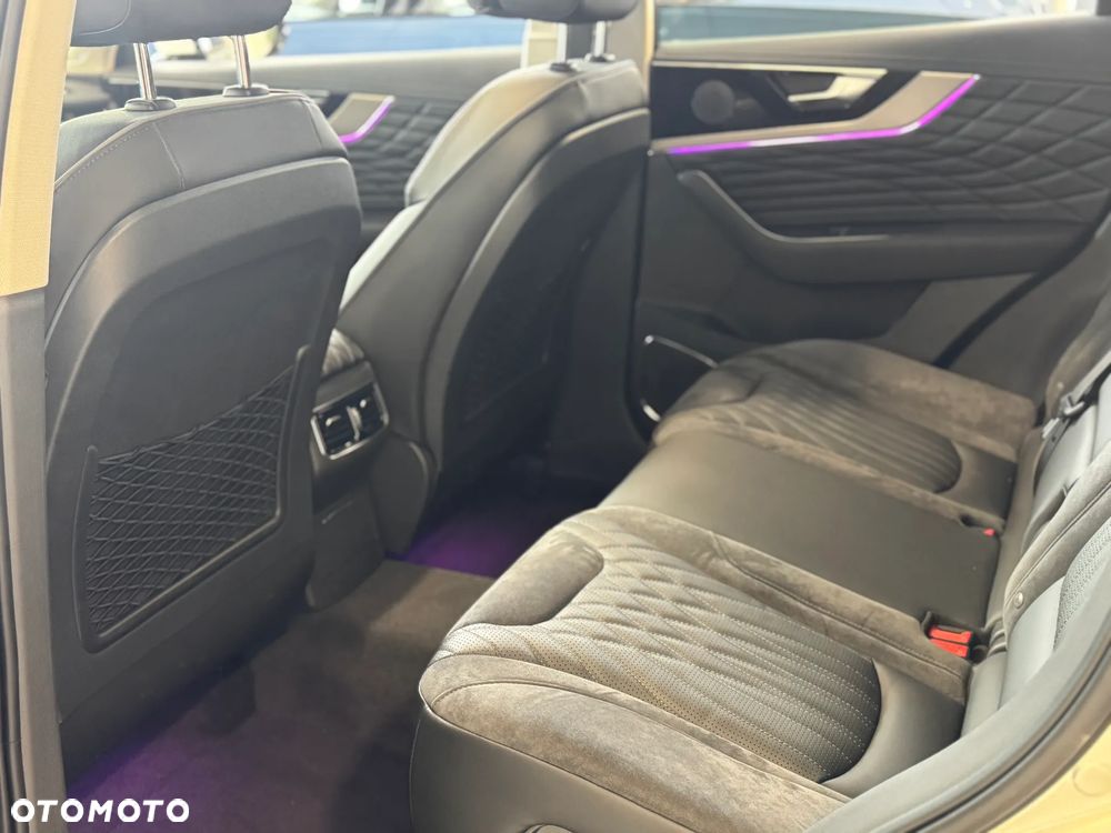 Hongqi HS5 2.0T AWD - 8