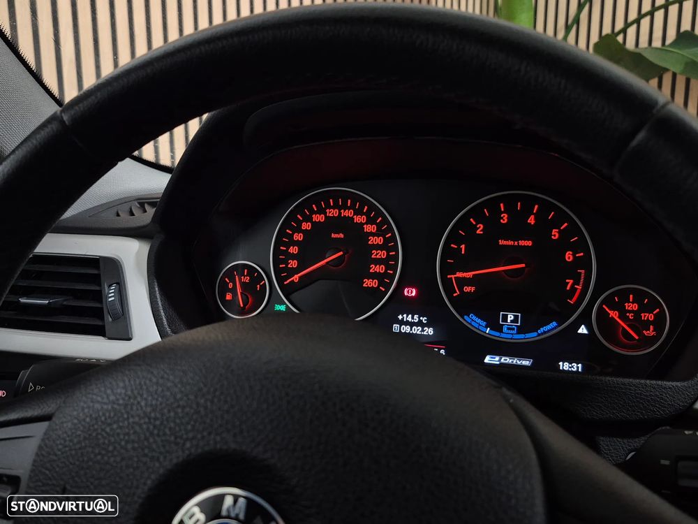 BMW 330 e iPerformance Advantage - 21