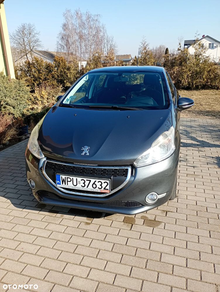Peugeot 208 - 2