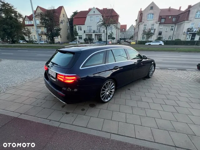 Mercedes-Benz Klasa E 300 d T 9G-TRONIC AMG Line - 5