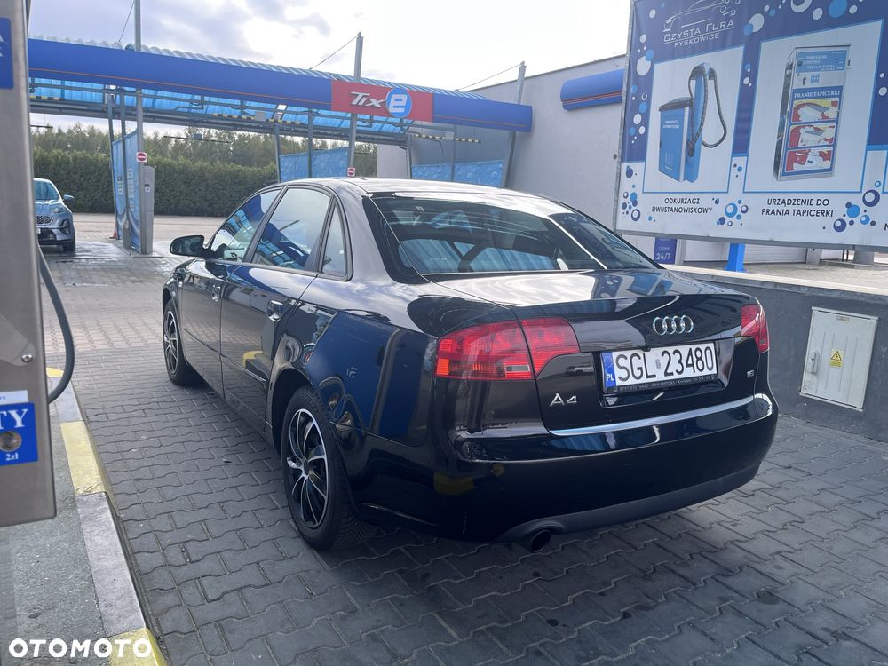 Audi A4 Limousine - 5