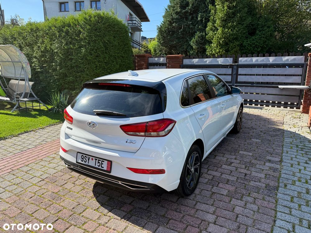 Hyundai i30 1.5 DPI Modern - 9
