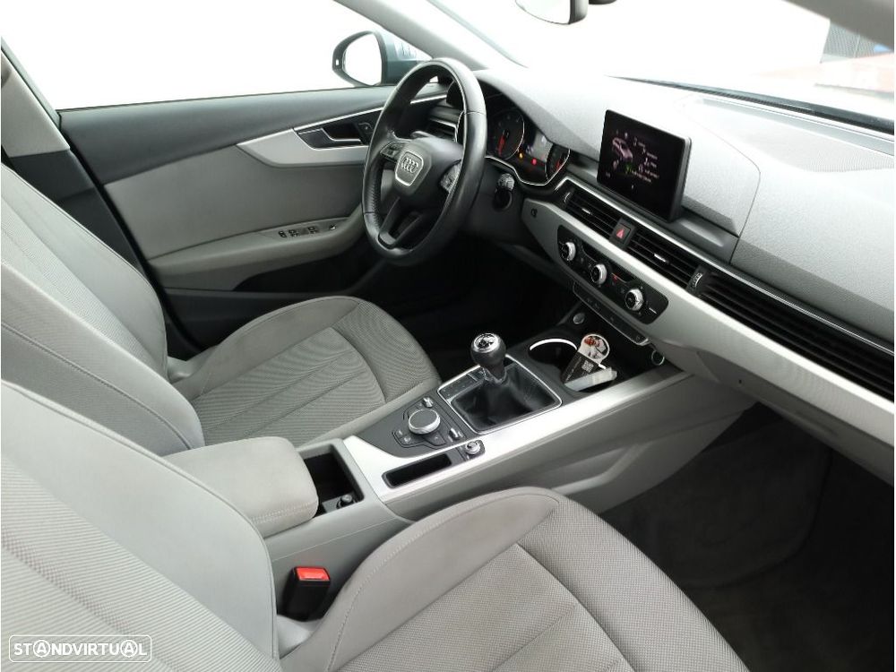 Audi A4 Avant 2.0 TDI - 13