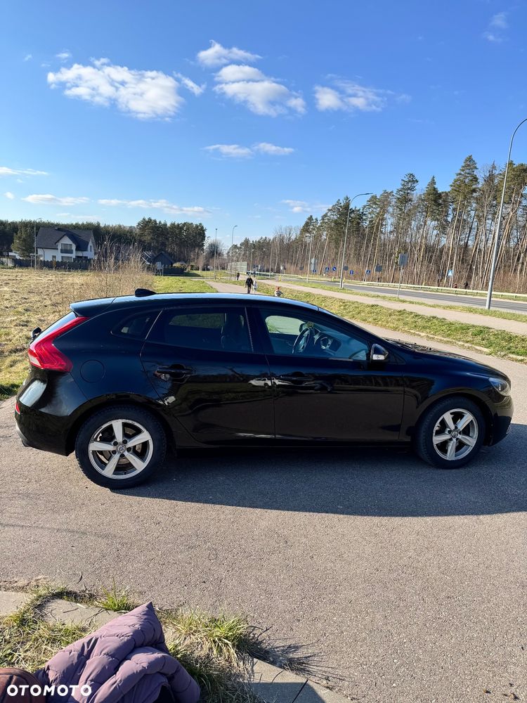 Volvo V40 T3 Kinetic - 3