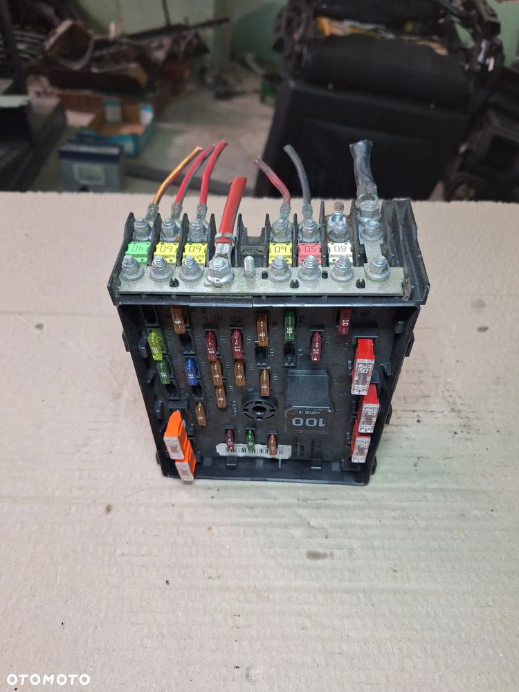 VW PASSAT B6 skrzynka bezpieczników 3C0937125 - 6