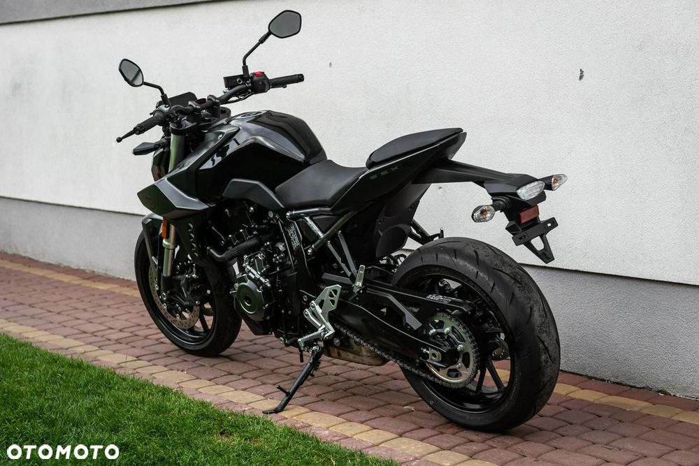 Suzuki GSX - 5