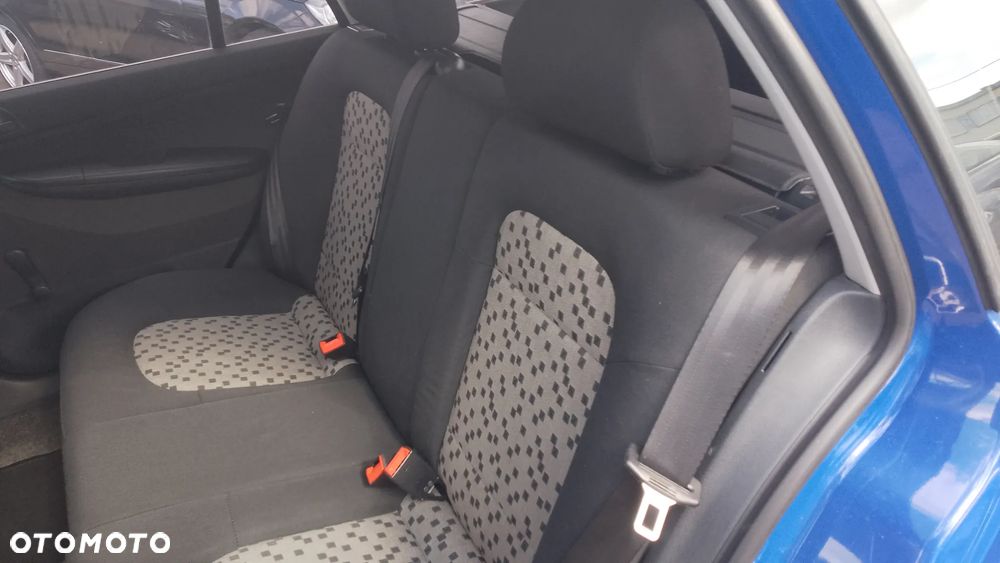 Skoda Fabia - 13