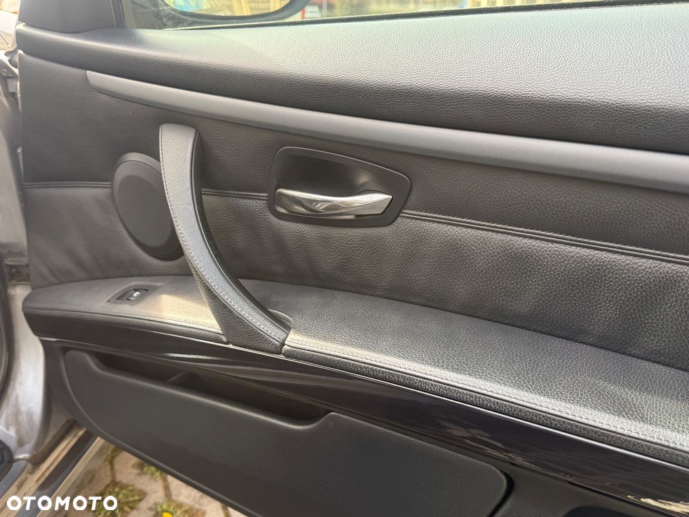 BMW Seria 3 320d DPF - 23