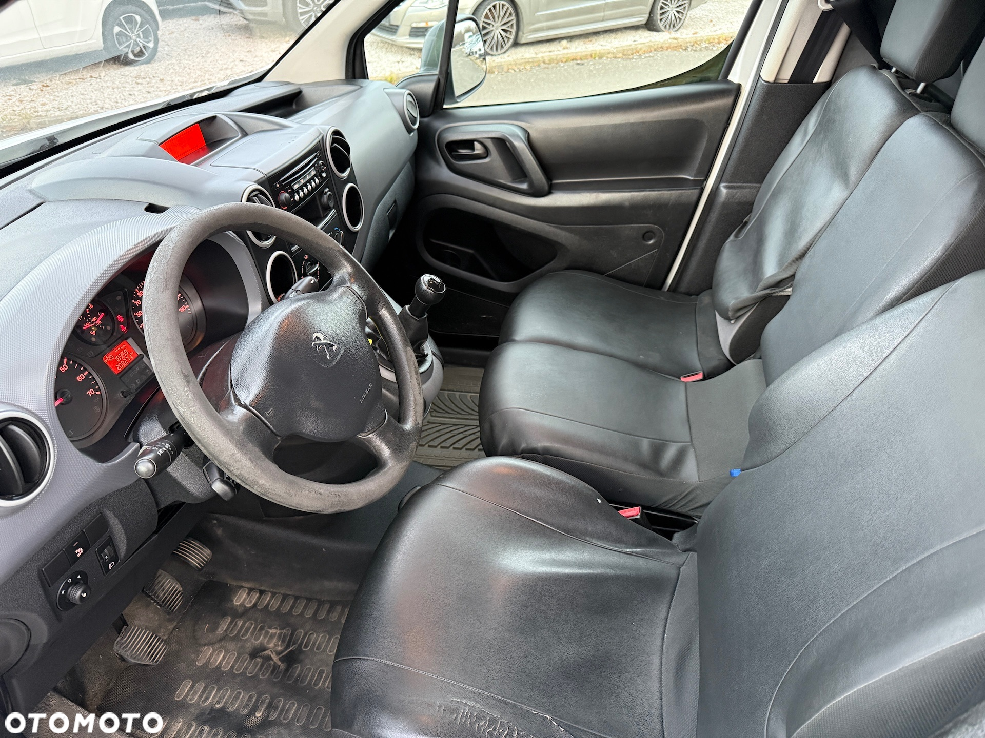 Peugeot Partner - 11