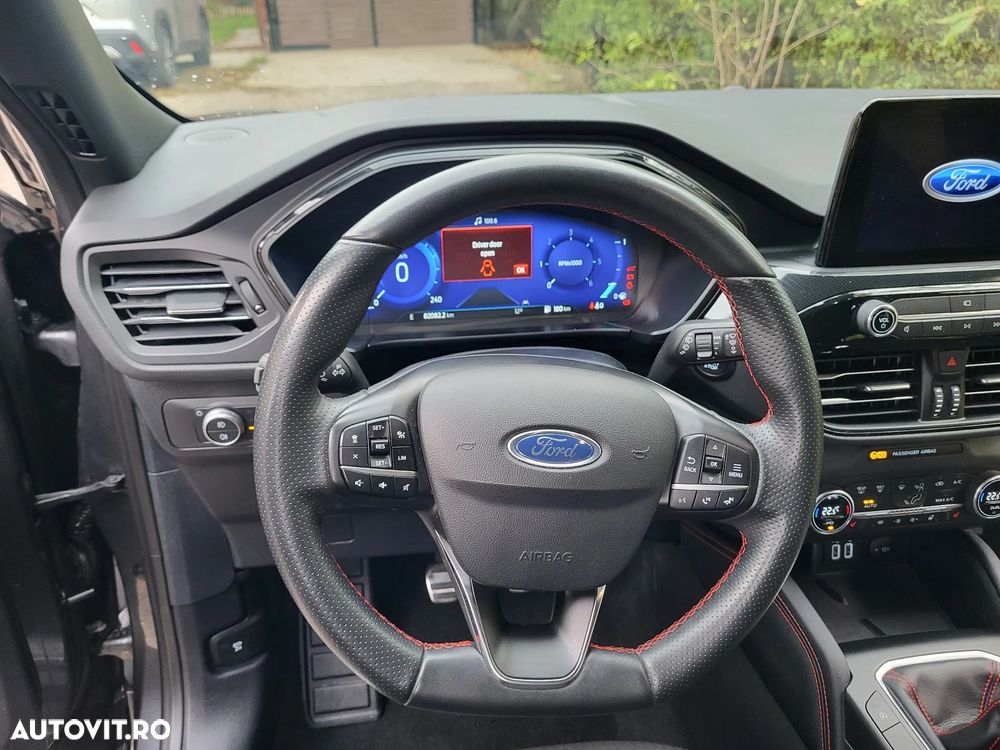 Ford Kuga 2.0 EcoBlue mHEV FWD ST Line - 11