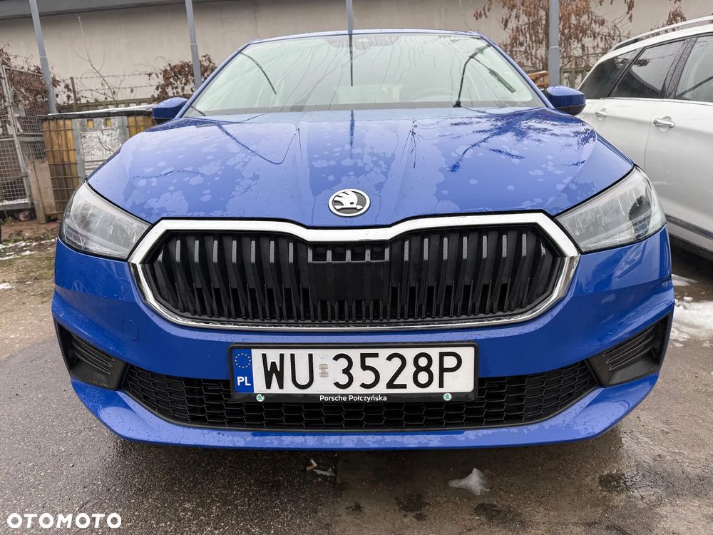 Skoda Fabia 1.0 Essence - 8