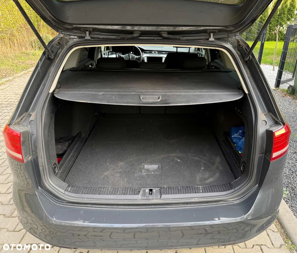 Volkswagen Passat 2.0 TDI SCR Comfortline DSG - 14