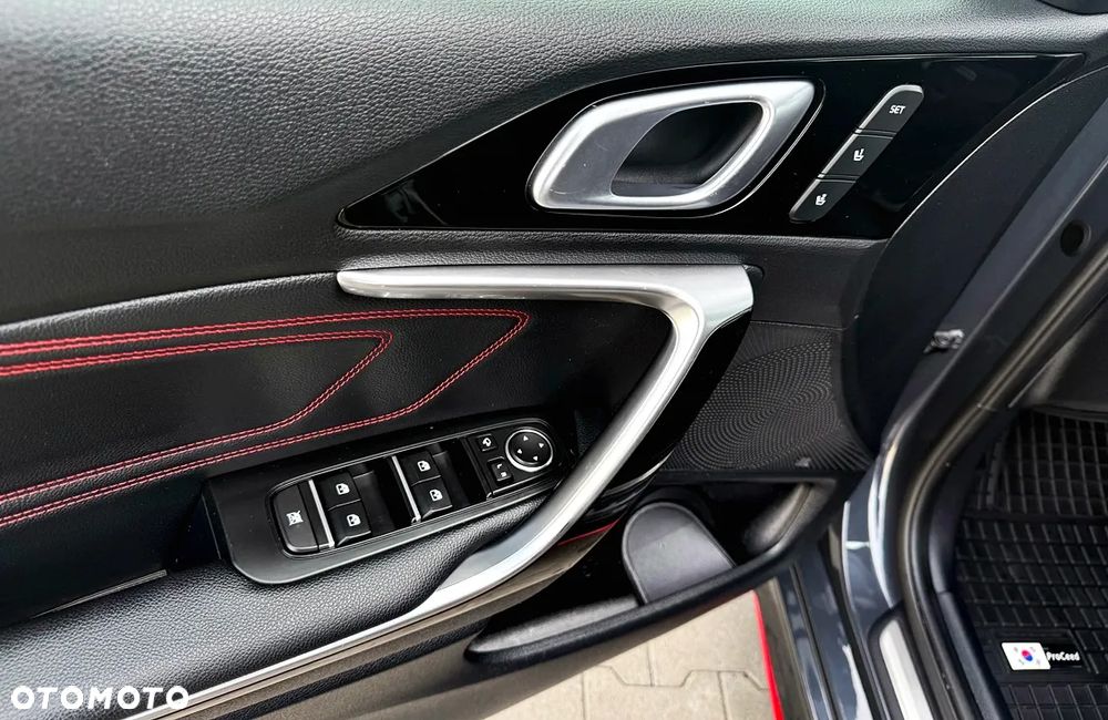 Kia ProCeed - 15