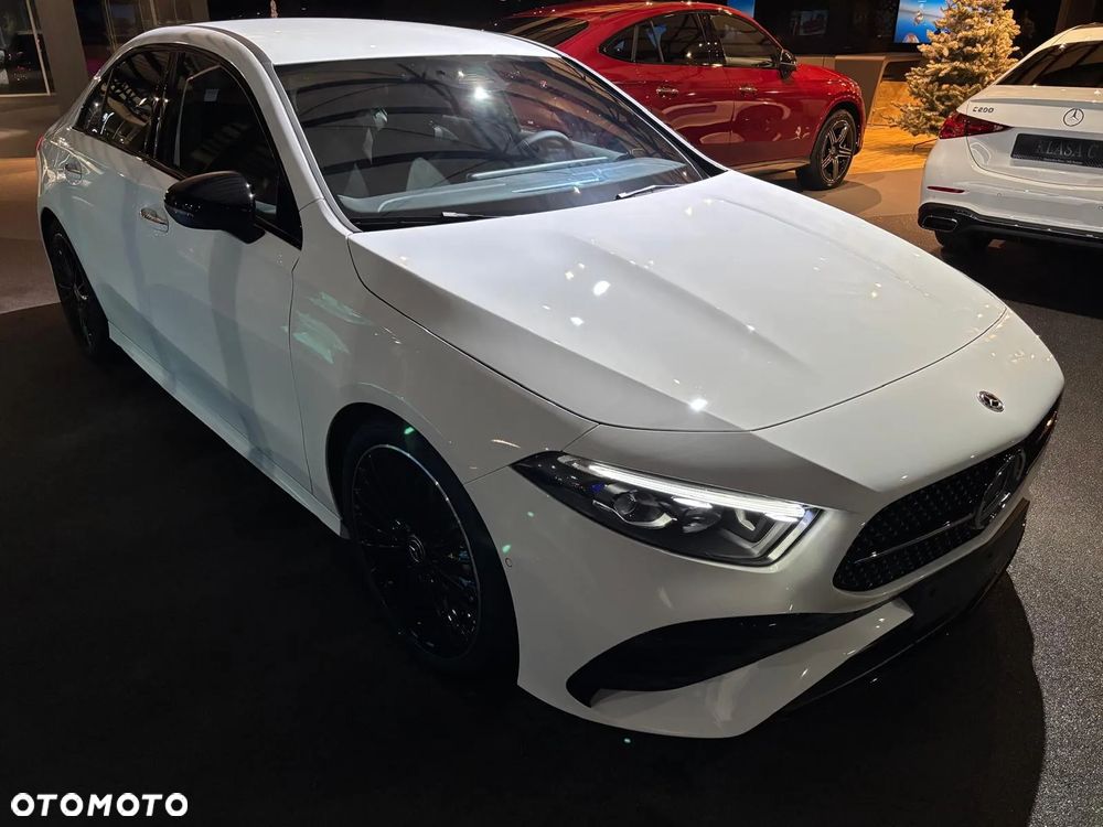 Mercedes-Benz Klasa A 200 AMG Line 7G-DCT - 2