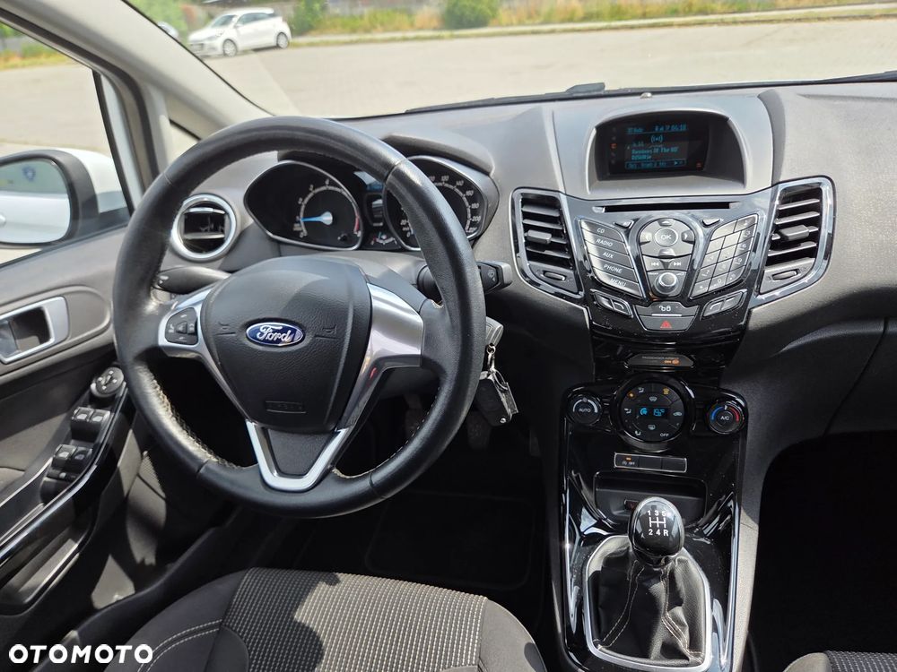 Ford Fiesta 1.0 EcoBoost Titanium - 16