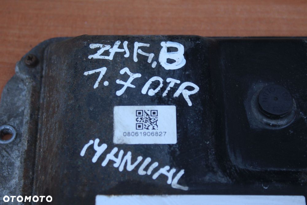 KOMPUTER STEROWNIK SILNIKA OPEL ZAFIRA B 1.7 CDTI MANUAL 98053909 - 2