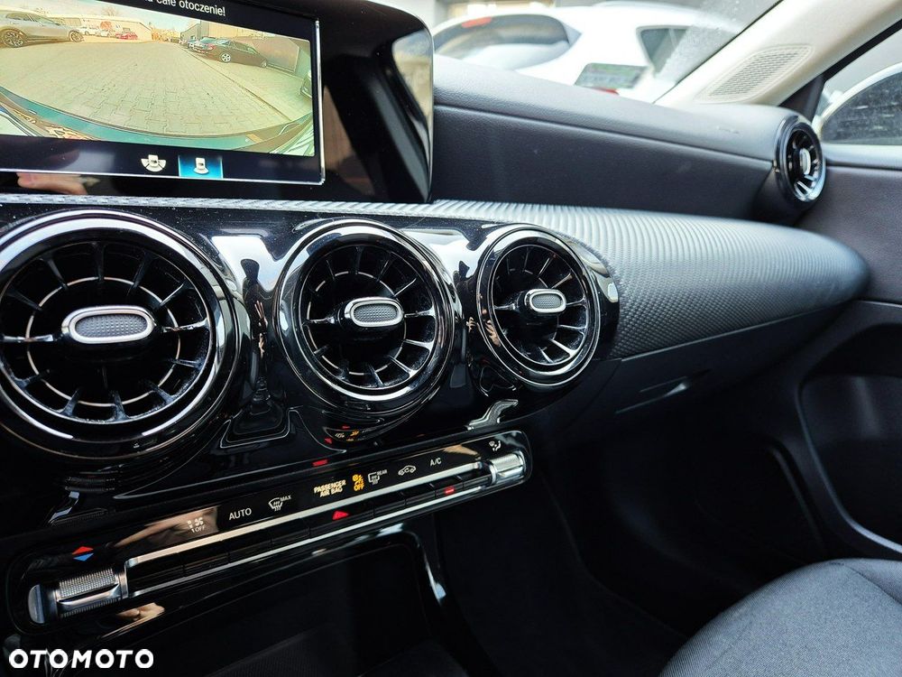 Mercedes-Benz Klasa A 160 - 32