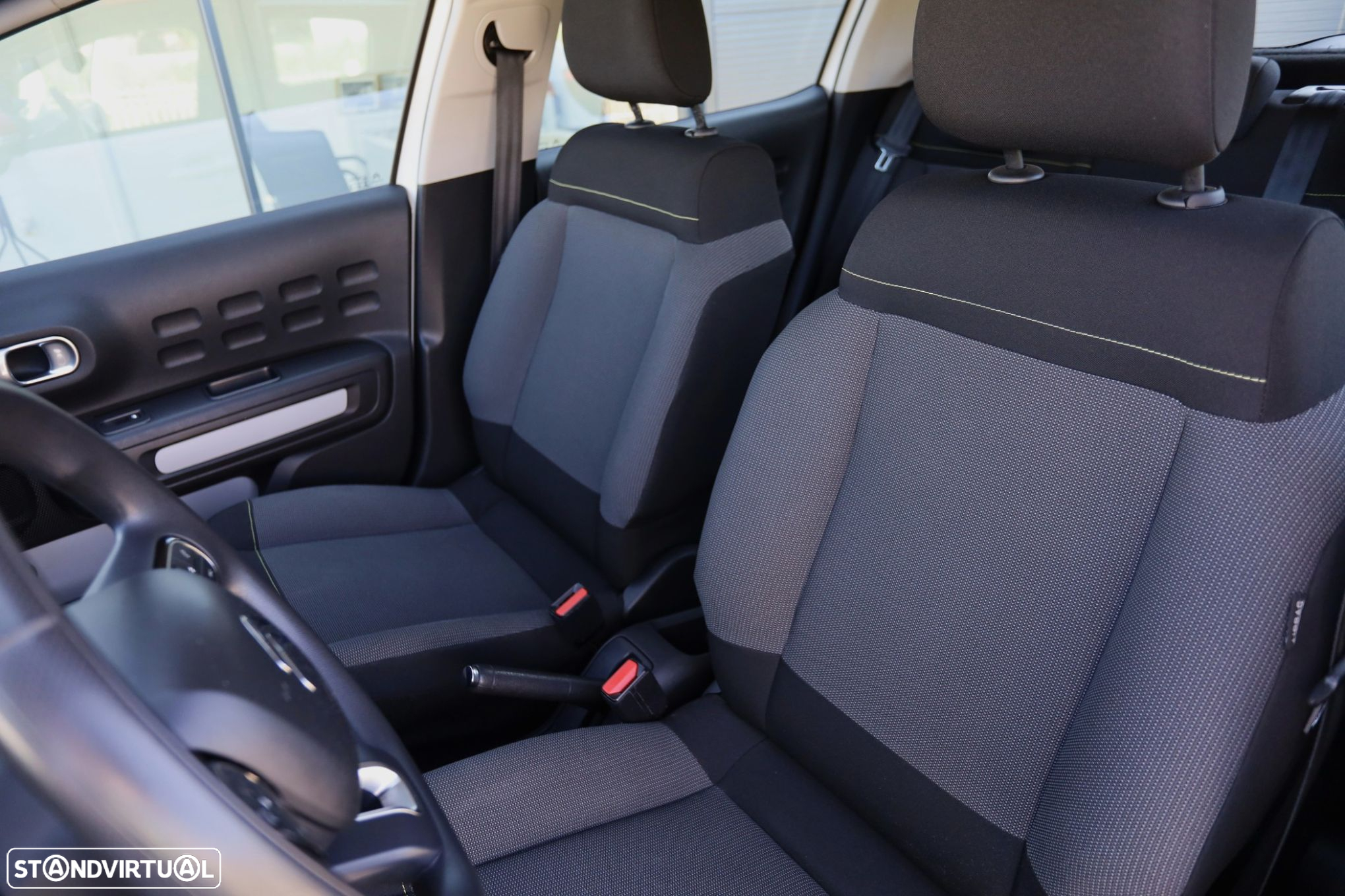 Citroën C3 1.2 PureTech Shine - 8
