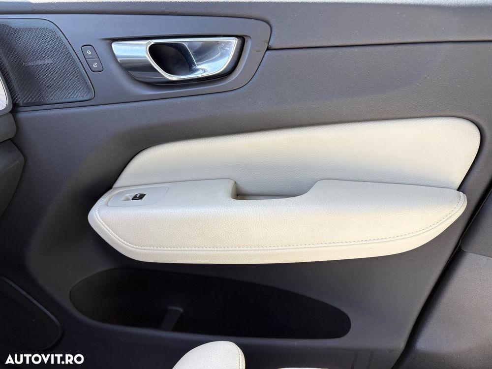 Volvo XC 60 D4 AWD Inscription - 27
