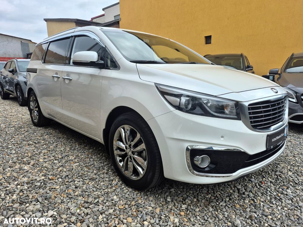 Kia Carnival - 4