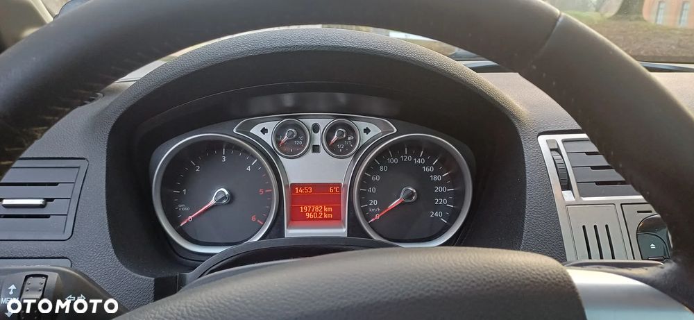 Ford Kuga 2.0 TDCi 4x4 Titanium - 16