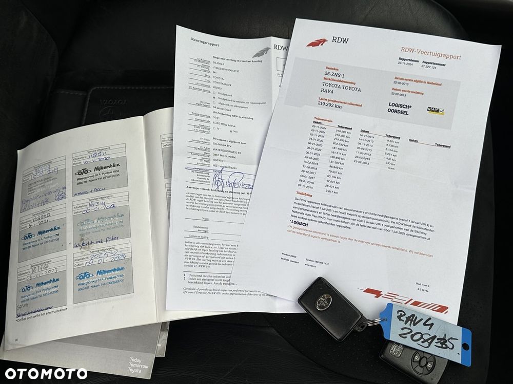 Toyota RAV4 2.0 VVT-i Premium - 29