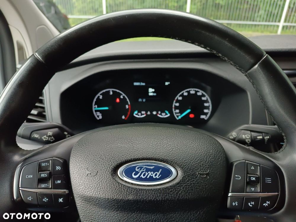 Ford Transit Custom - 13