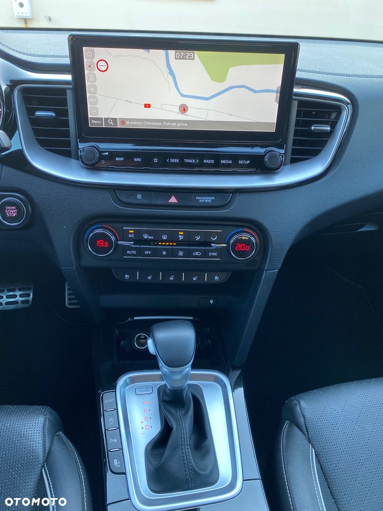 Kia XCeed 1.6 T-GDI OPF DCT7 PLATINUM - 17