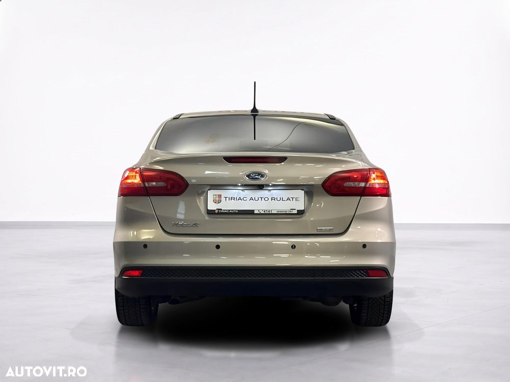 Ford Focus - 5