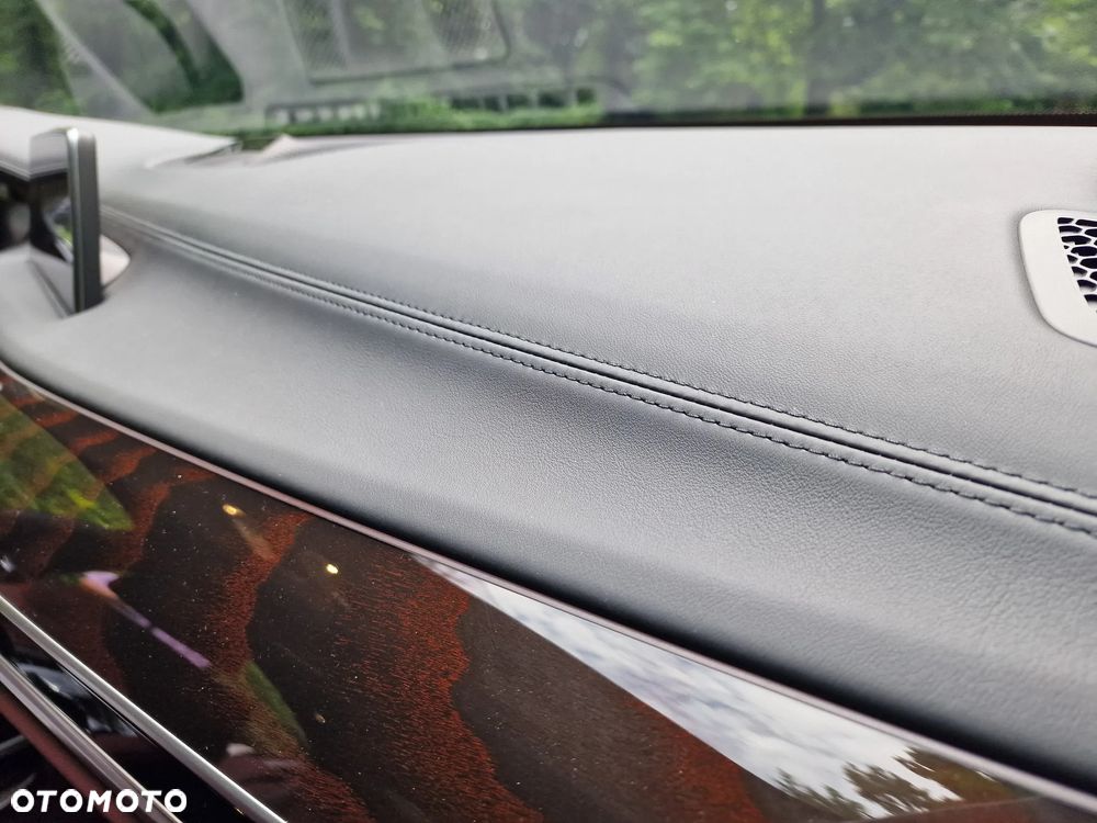 BMW Seria 7 750Li xDrive - 25
