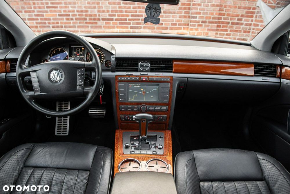 Volkswagen Phaeton - 5