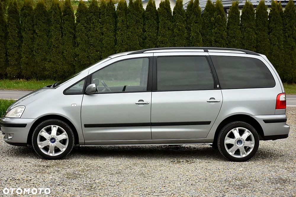 Ford Galaxy TDI Ghia - 13