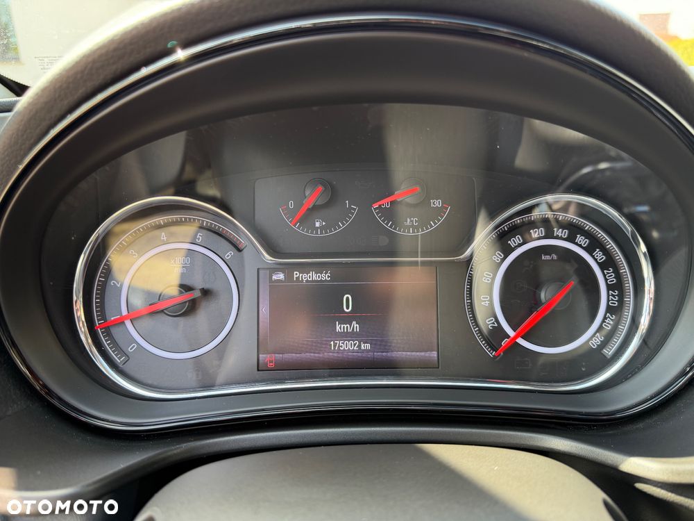 Opel Insignia 2.0 CDTI - 8