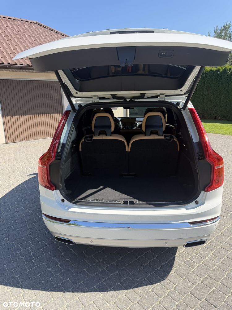 Volvo XC 90 - 8