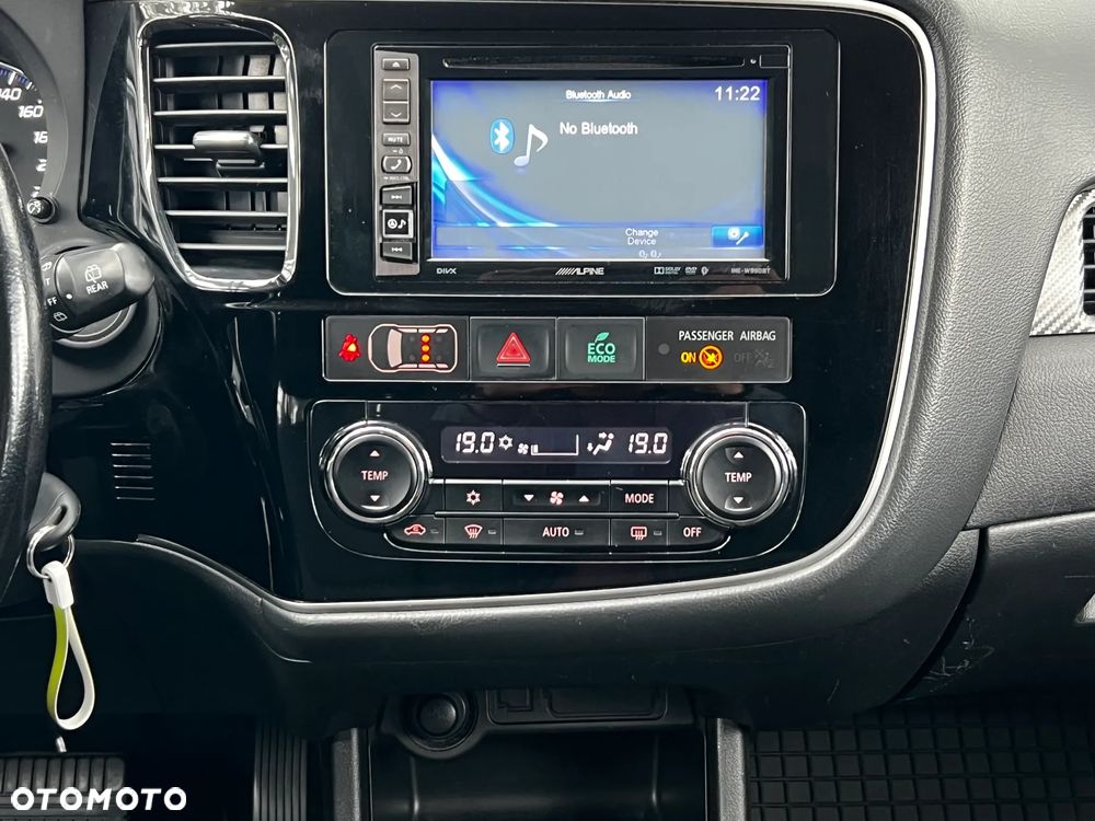 Mitsubishi Outlander 2.0 Intense + 4WD CVT - 14